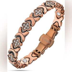Copper Clover Magnetic Bracelet for Women. New in Box!